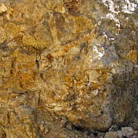 Footwall of Cochasayhuas Vein showing quartz stockworks